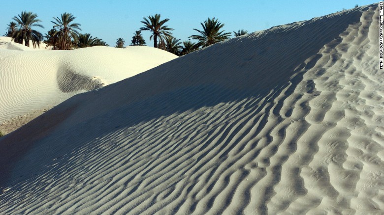 160316090130-tunisia-desert-exlarge-169
